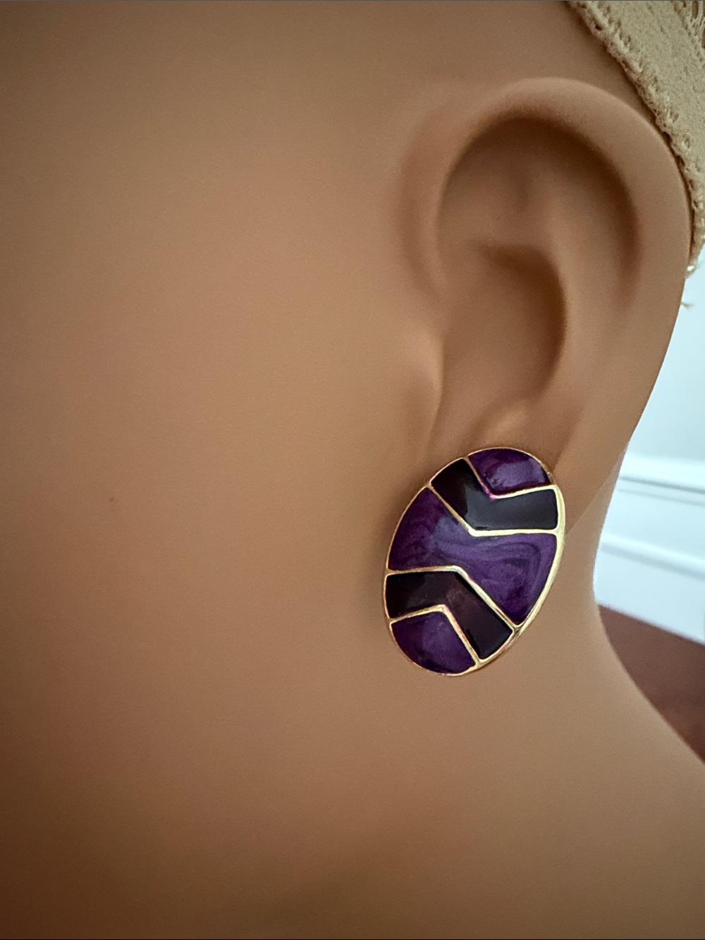 Source Unknown Gold-Tone Purple & Black Enamel Oval Stud Earrings